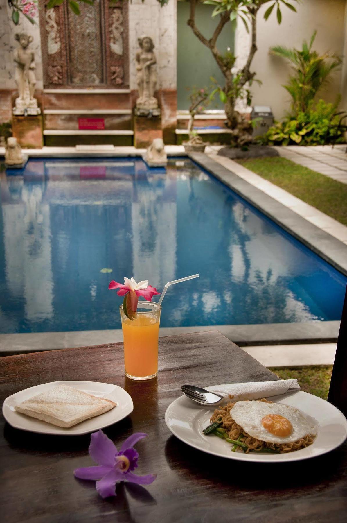 Sindhu Mertha Suite Sanur  Exterior photo